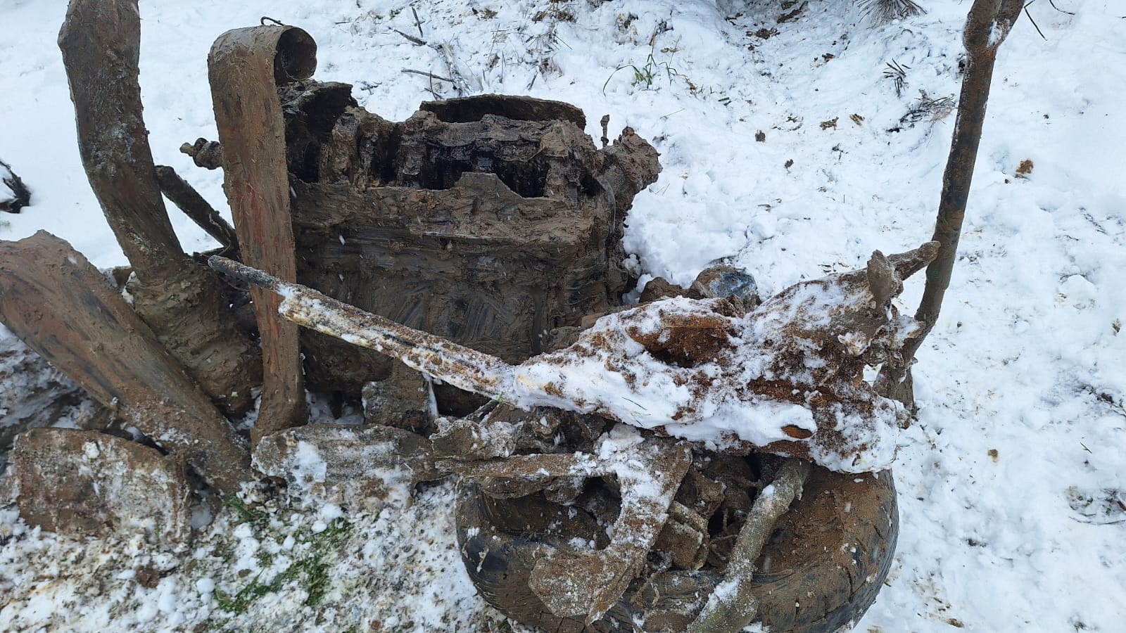 В Ржевском округе подняли советский самолёт времён Великой Отечественной войны В Ржевском округе подняли советский самолёт времён Великой Отечественной войны