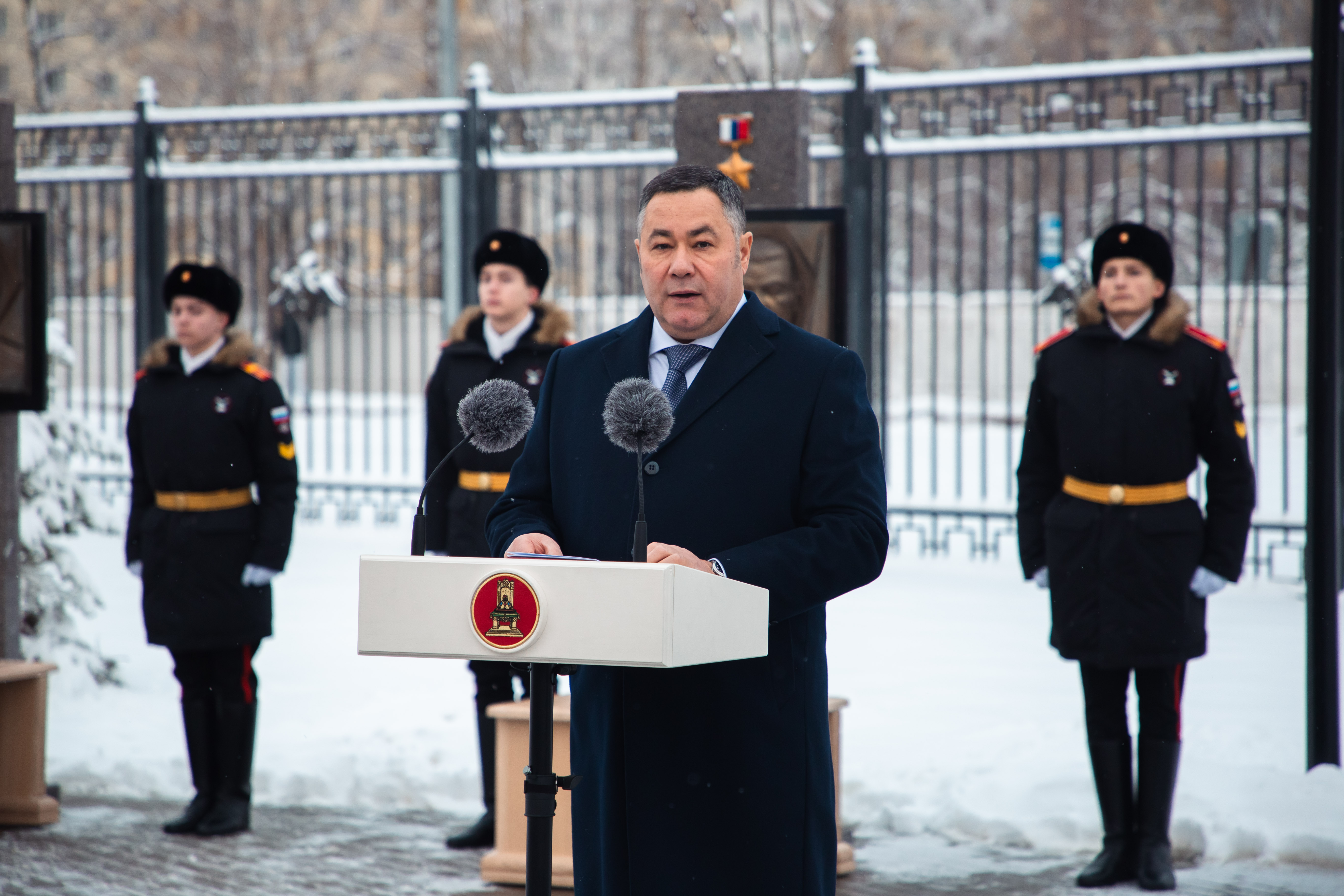 На территории Тверского суворовского училища состоялось торжественное открытие стел погибшим выпускникам, удостоенным звания Героя РФ