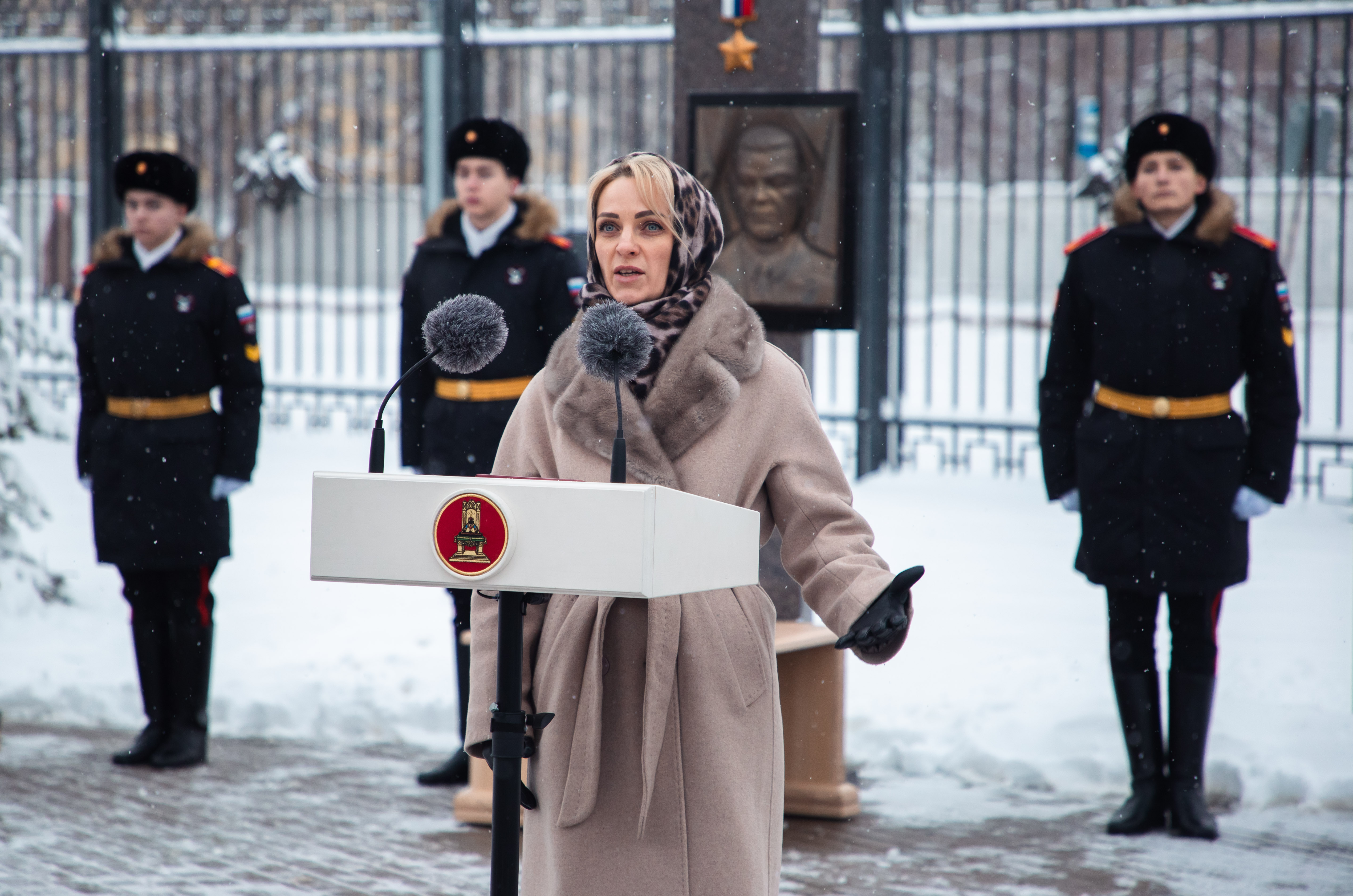 На территории Тверского суворовского училища состоялось торжественное открытие стел погибшим выпускникам, удостоенным звания Героя РФ