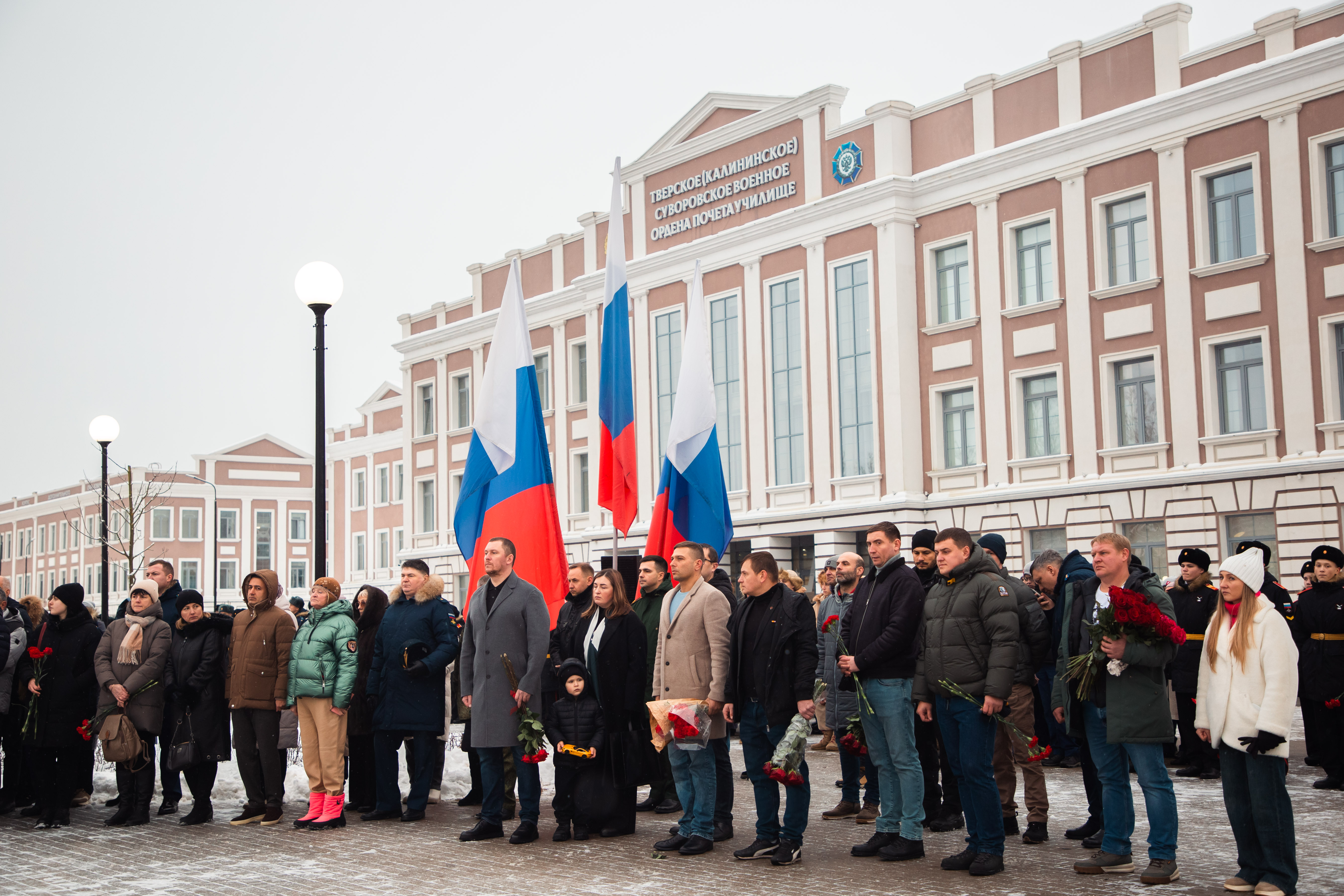 На территории Тверского суворовского училища состоялось торжественное открытие стел погибшим выпускникам, удостоенным звания Героя РФ
