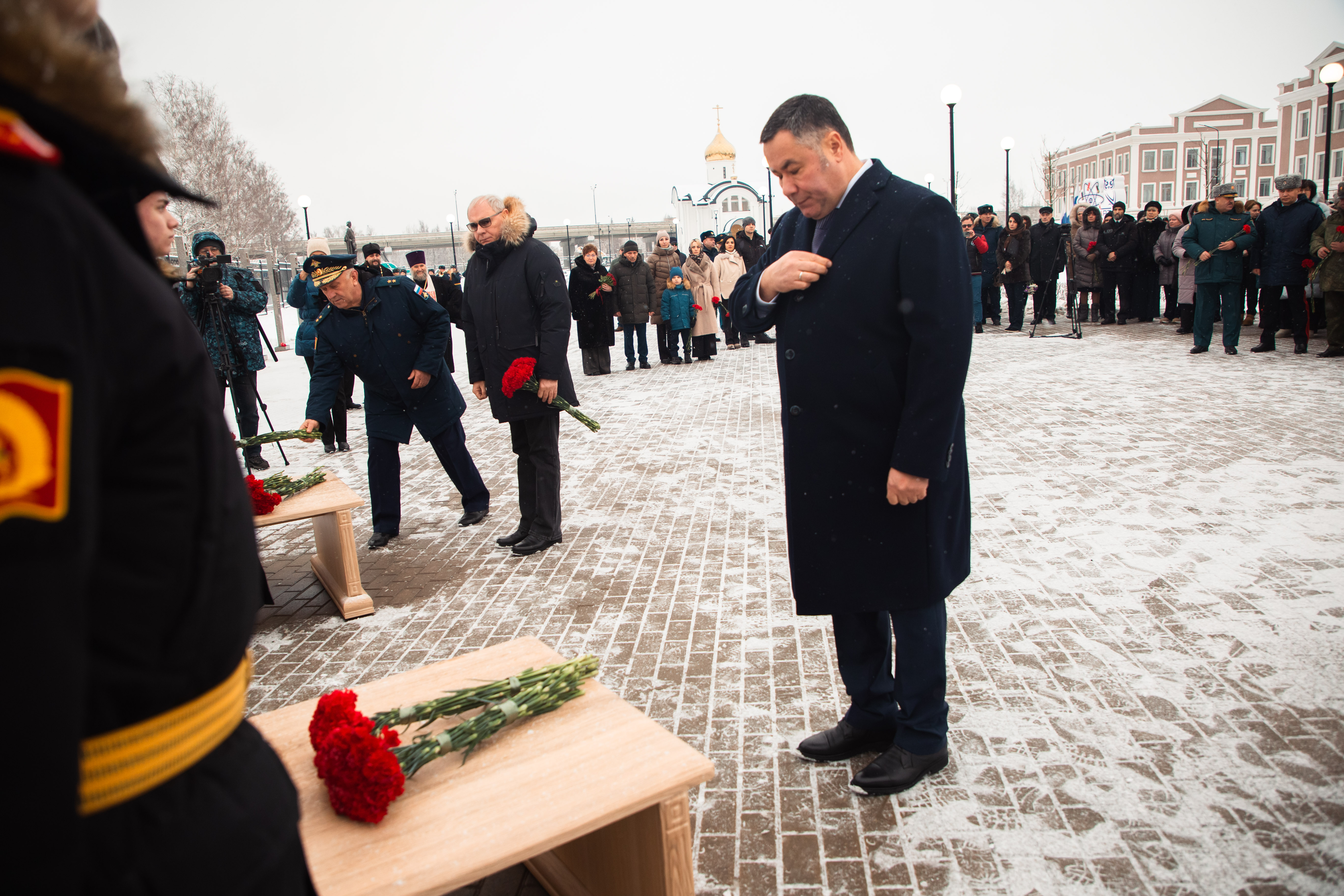 На территории Тверского суворовского училища состоялось торжественное открытие стел погибшим выпускникам, удостоенным звания Героя РФ