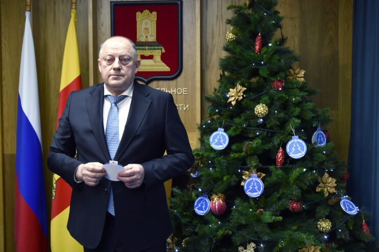 Депутаты Законодательного Собрания Тверской области исполняют новогодние желания детей Депутаты Законодательного Собрания Тверской области исполняют новогодние желания детей