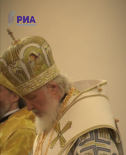 11) Почему священников называют «отцами», «владыками» и «святейшими»?