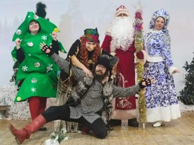 Юные жители Оленино помогли Деду Морозу победить зло Юные жители Оленино помогли Деду Морозу победить зло