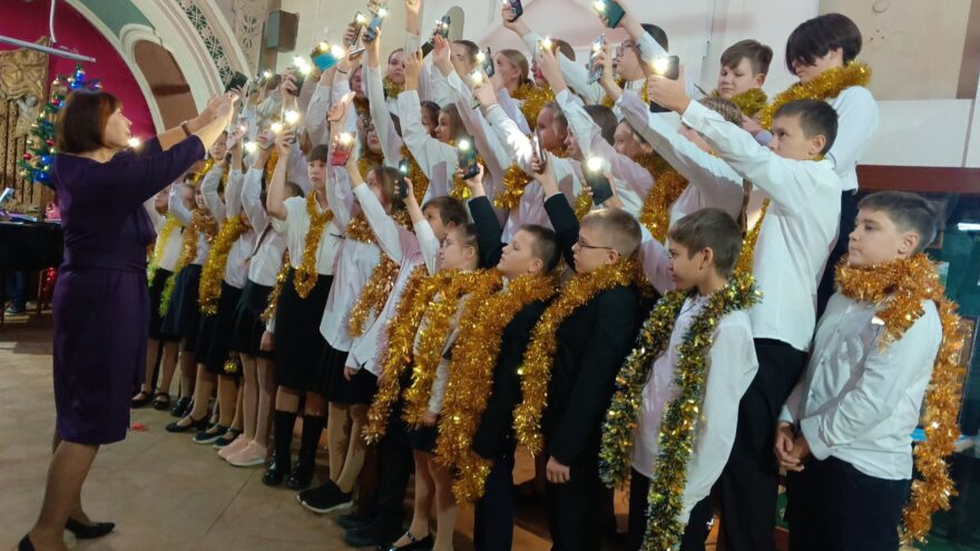 В Осташкове прошел хоровой фестиваль "Рождественские встречи"