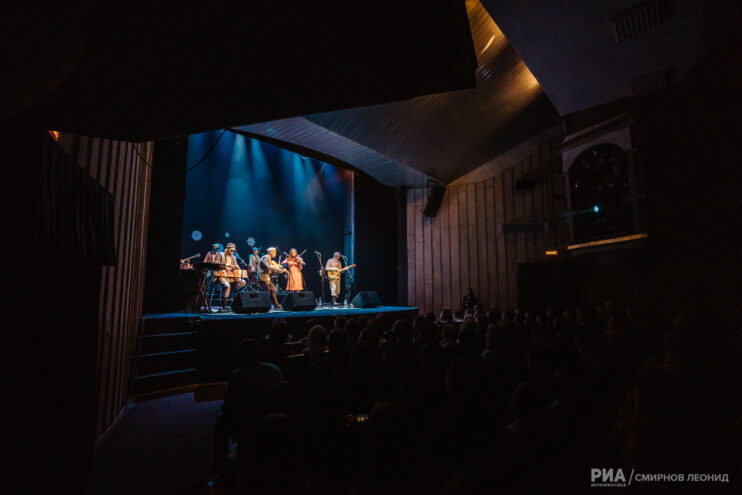 В Твери вновь выступит фолк-группа «Отава Ё» В Твери вновь выступит фолк-группа «Отава Ё»