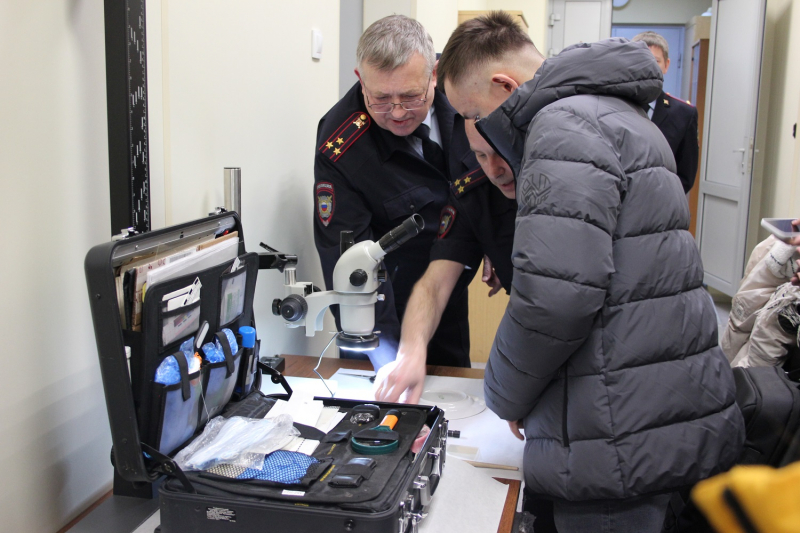 Тверские студенты познакомились с работой полицейских