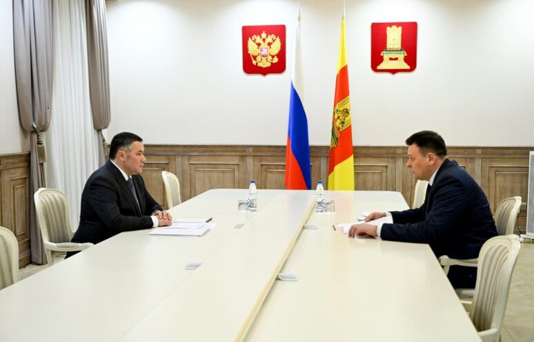 Ремонт дорог и развитие туризма в Рамешковском округе обсудили Игорь Руденя и Александр Пилюгин Ремонт дорог и развитие туризма в Рамешковском округе обсудили Игорь Руденя и Александр Пилюгин