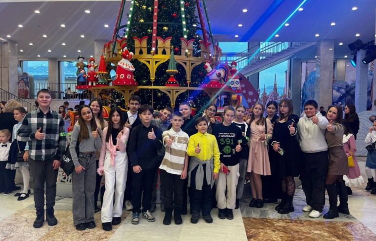 Дети участников СВО из Тверской области побывали на Кремлёвской ёлке Дети участников СВО из Тверской области побывали на Кремлёвской ёлке