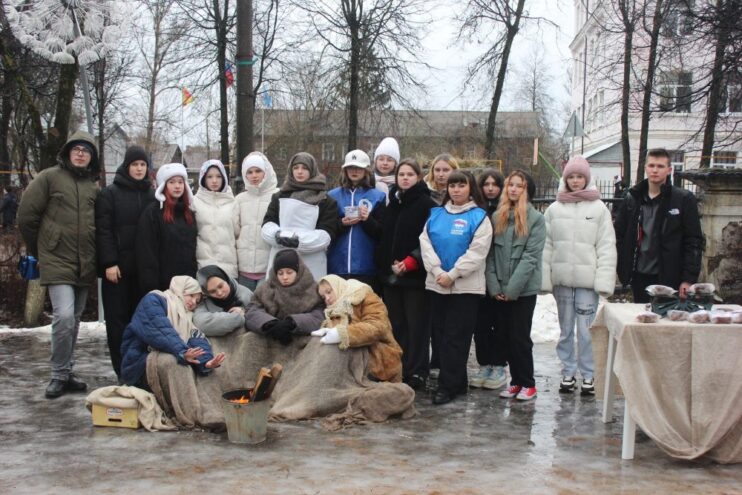 В городе Бологое жителям раздавали «блокадный хлеб»