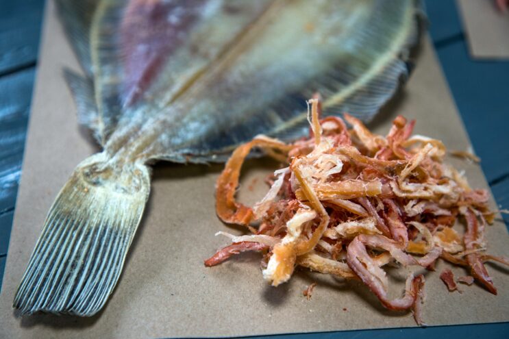 Тверские специалисты выявили факт наличия трансглутаминазы в составе рыбной соломки