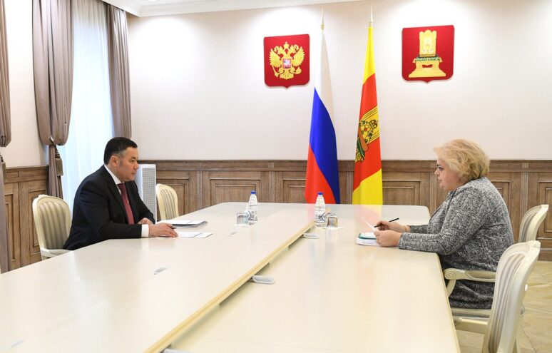 Игорь Руденя провёл встречу с главой Западнодвинского округа Оксаной Голубевой Игорь Руденя провёл встречу с главой Западнодвинского округа Оксаной Голубевой