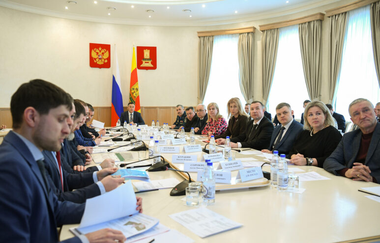 Игорь Руденя провёл заседание Межведомственной комиссии по земельным отношениям Игорь Руденя провёл заседание Межведомственной комиссии по земельным отношениям