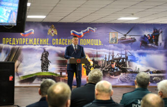 Игорь Руденя поздравил аварийно-спасательную службу Тверской области с 30-летием работы Игорь Руденя поздравил аварийно-спасательную службу Тверской области с 30-летием работы