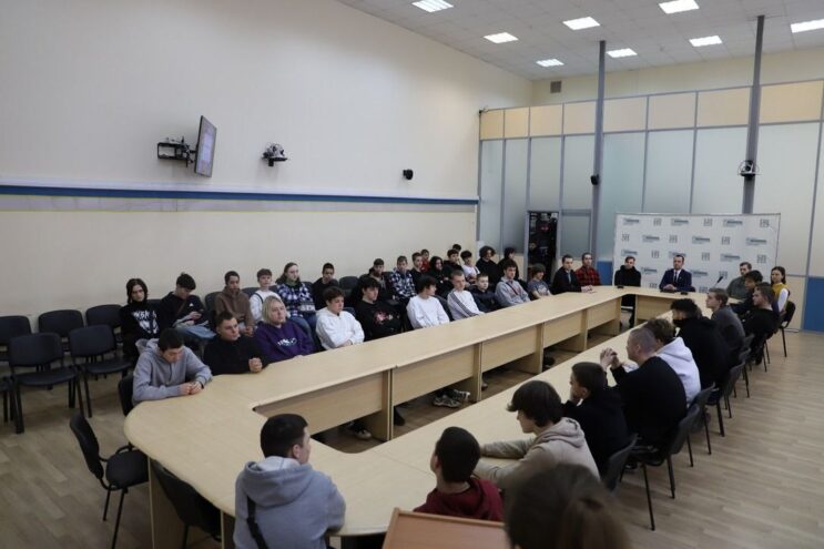 Студентам из Твери рассказали о возможностях работы на местных предприятиях