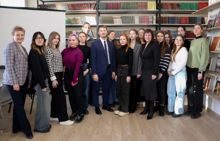 В Твери прошел интенсив-семинар для студентов «Семья в молодости. Создать нельзя отложить» В Твери прошел интенсив-семинар для студентов «Семья в молодости. Создать нельзя отложить»