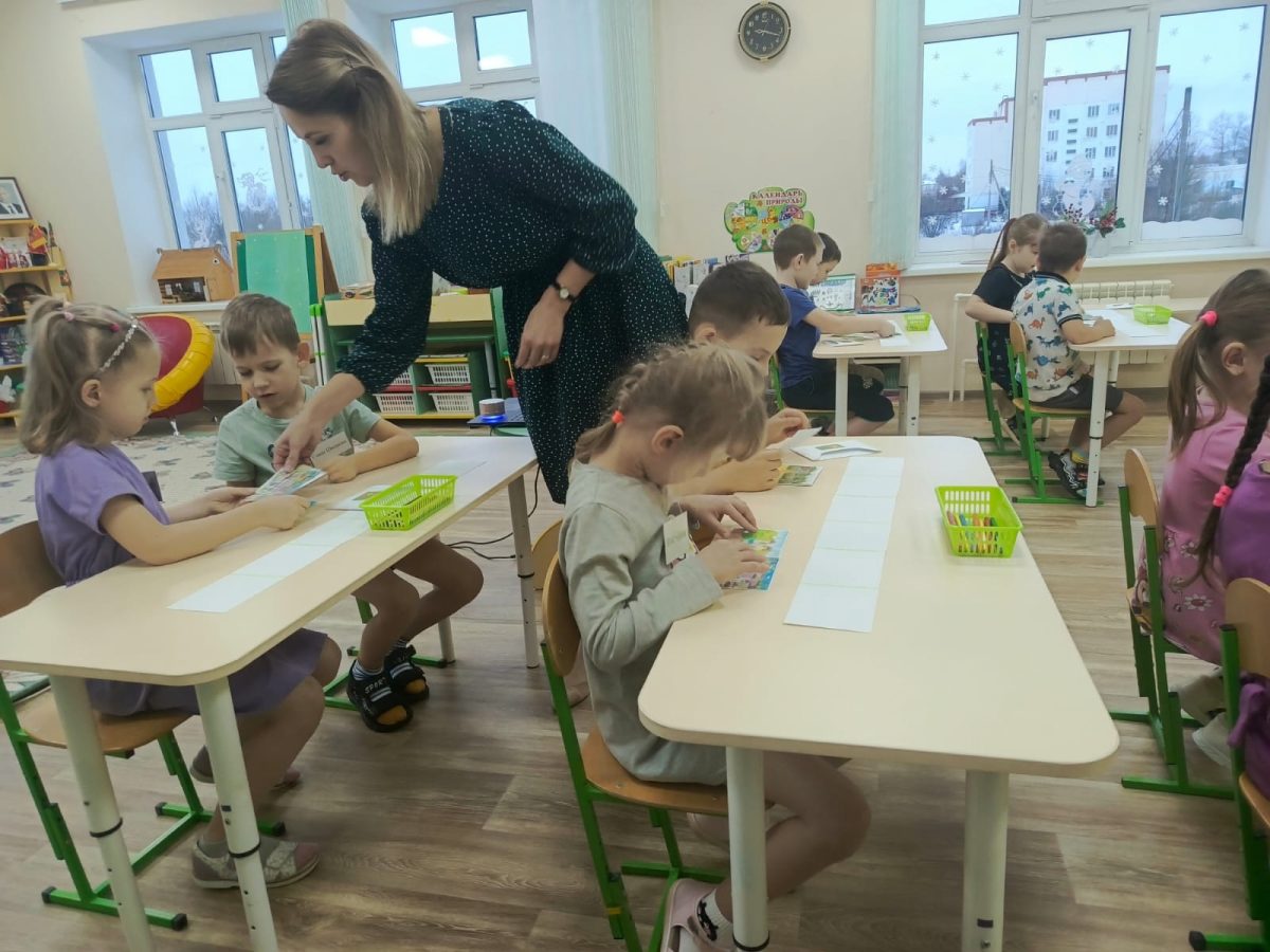 Лучших воспитателей выбирали в Лихославльском округе Лучших воспитателей выбирали в Лихославльском округе