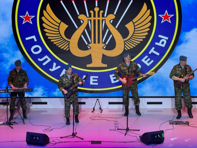 На концерте в Тверской области выступил ансамбль ВДВ «Голубые береты» На концерте в Тверской области выступил ансамбль ВДВ «Голубые береты»