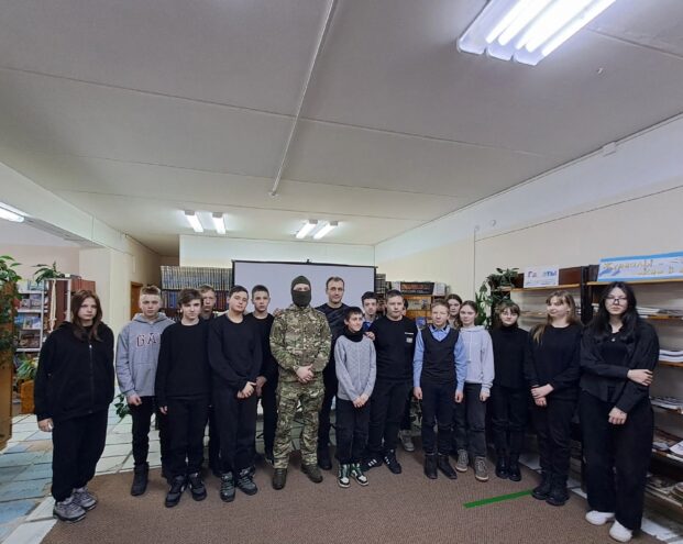 В Оленино для детей организовали встречу с участником СВО В Оленино для детей организовали встречу с участником СВО