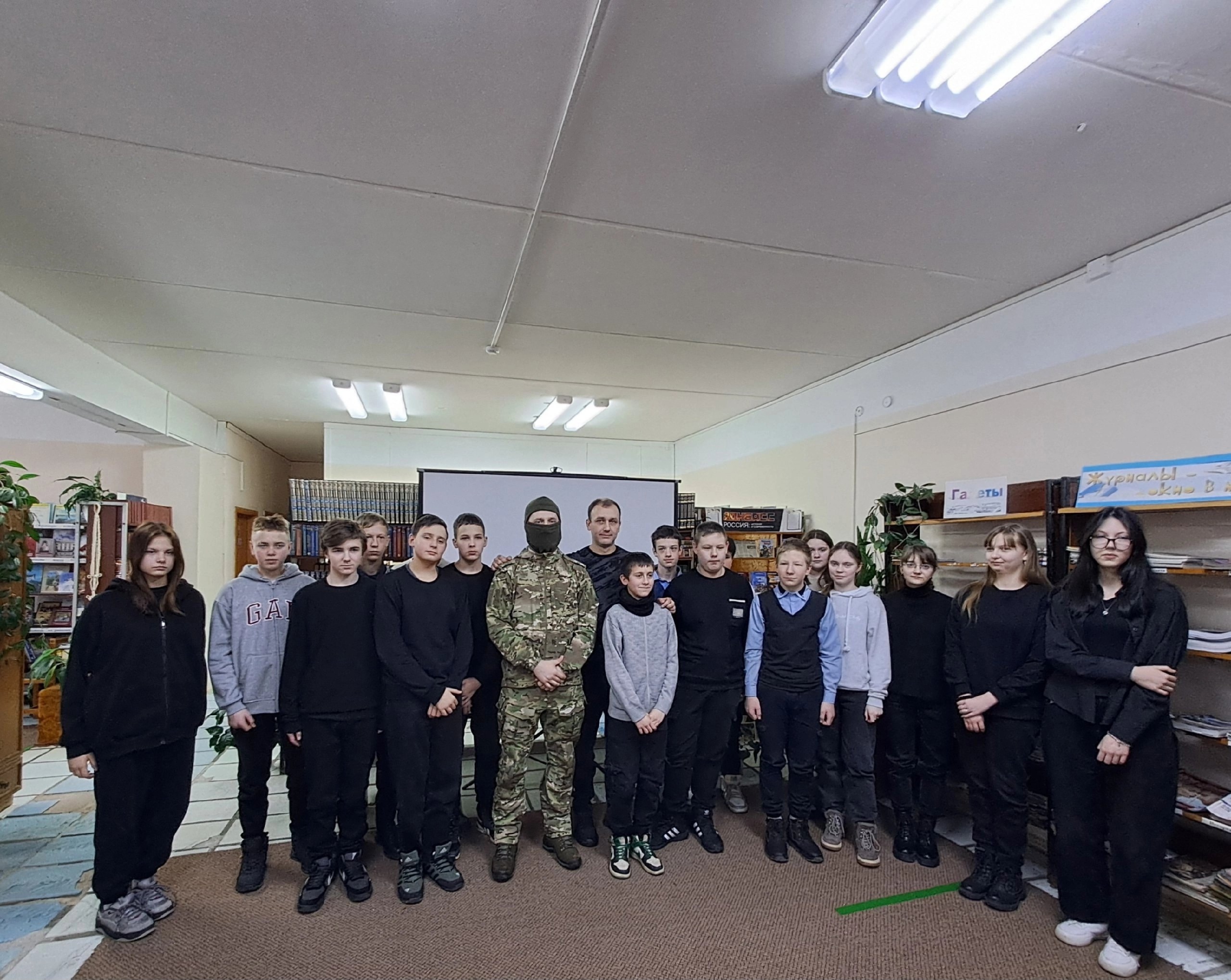 В Оленино для детей организовали встречу с участником СВО В Оленино для детей организовали встречу с участником СВО