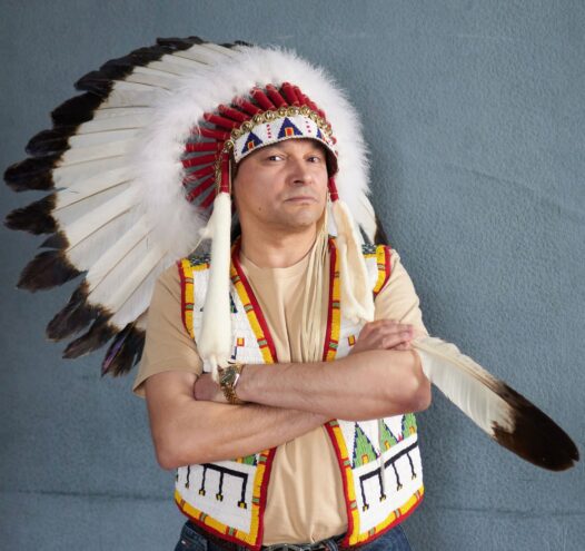 Артист Тверского театра юного зрителя представит спектакль про индейца, Петра I и Ленина Артист Тверского театра юного зрителя представит спектакль про индейца, Петра I и Ленина