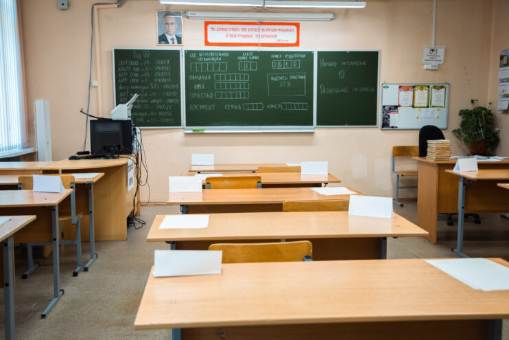 строительству школ