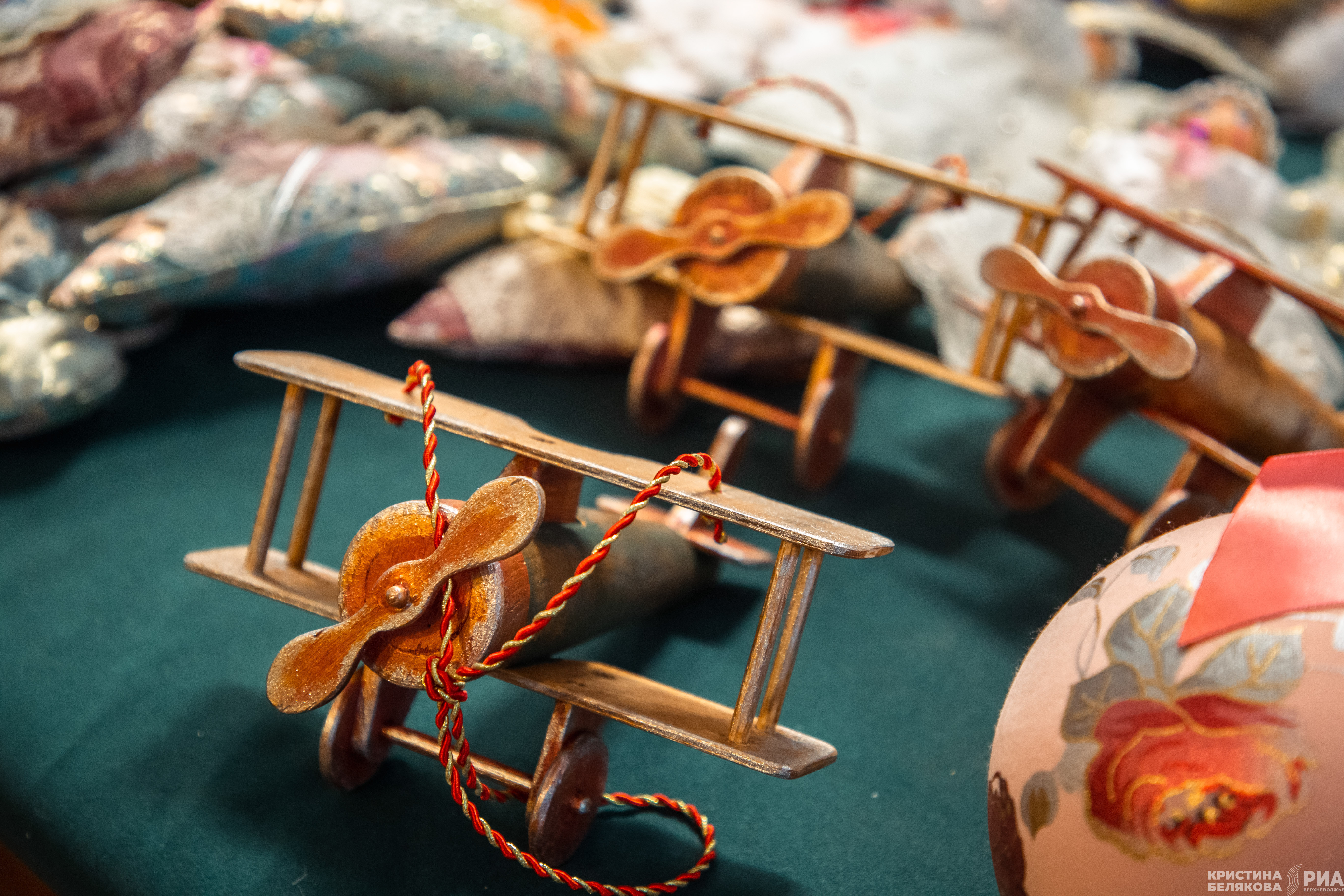 Невидимая работа: Как во время пандемии в Тверском театре кукол создали 400 уникальных елочных игрушек Невидимая работа: Как во время пандемии в Тверском театре кукол создали 400 уникальных елочных игрушек