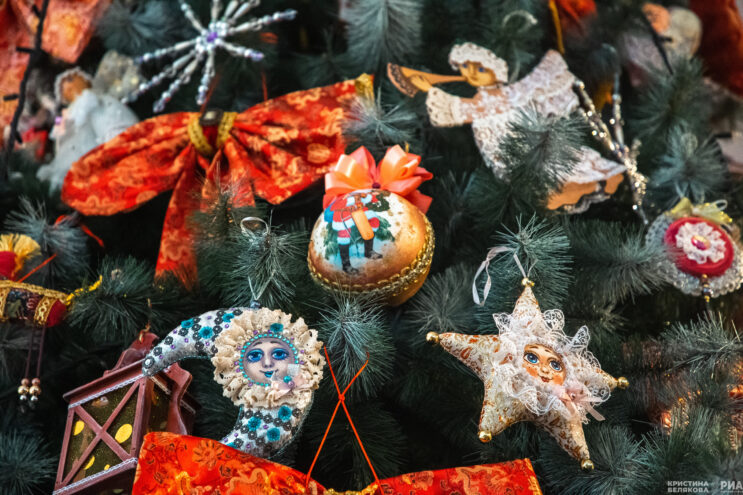 Невидимая работа: Как во время пандемии в Тверском театре кукол создали 400 уникальных елочных игрушек Невидимая работа: Как во время пандемии в Тверском театре кукол создали 400 уникальных елочных игрушек