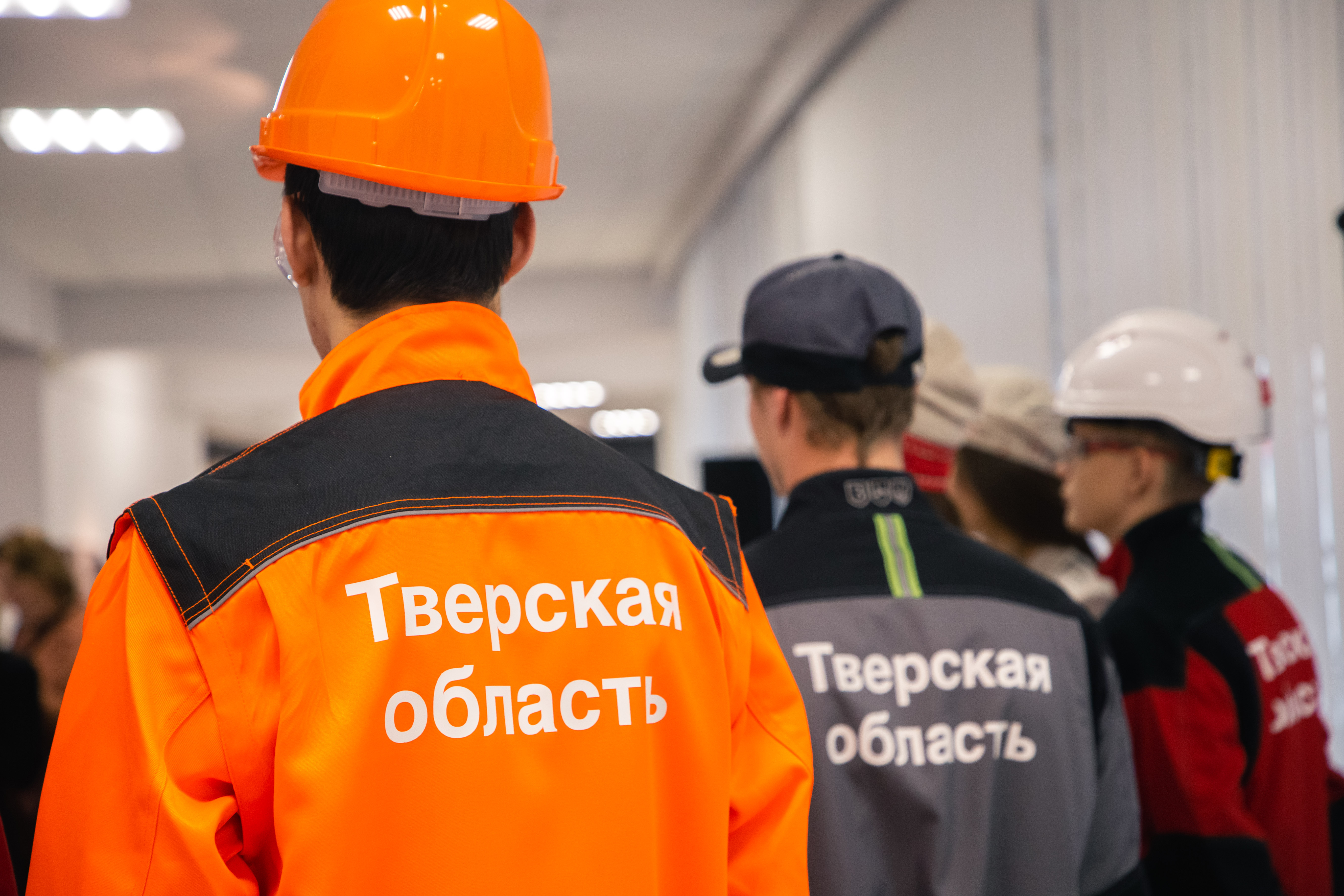 В период каникул подростки Тверской области трудятся на предприятиях региона подростки