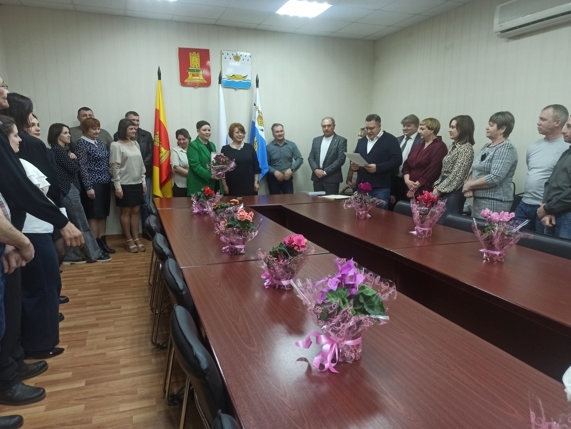 В Вышневолоцком округе чествовали работников ЖКХ В Вышневолоцком округе чествовали работников ЖКХ