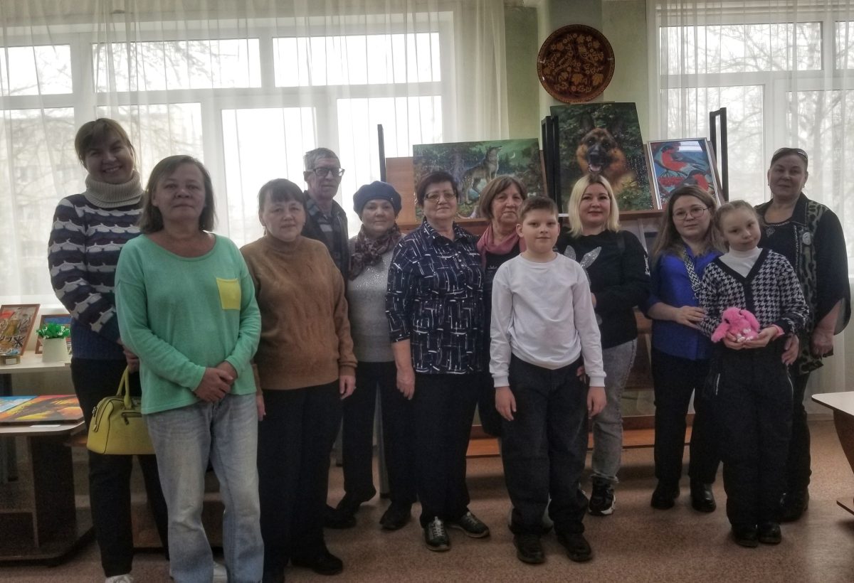 Весенняя выставка открылась в Лихославльской библиотеке Лихославльской библиотеке