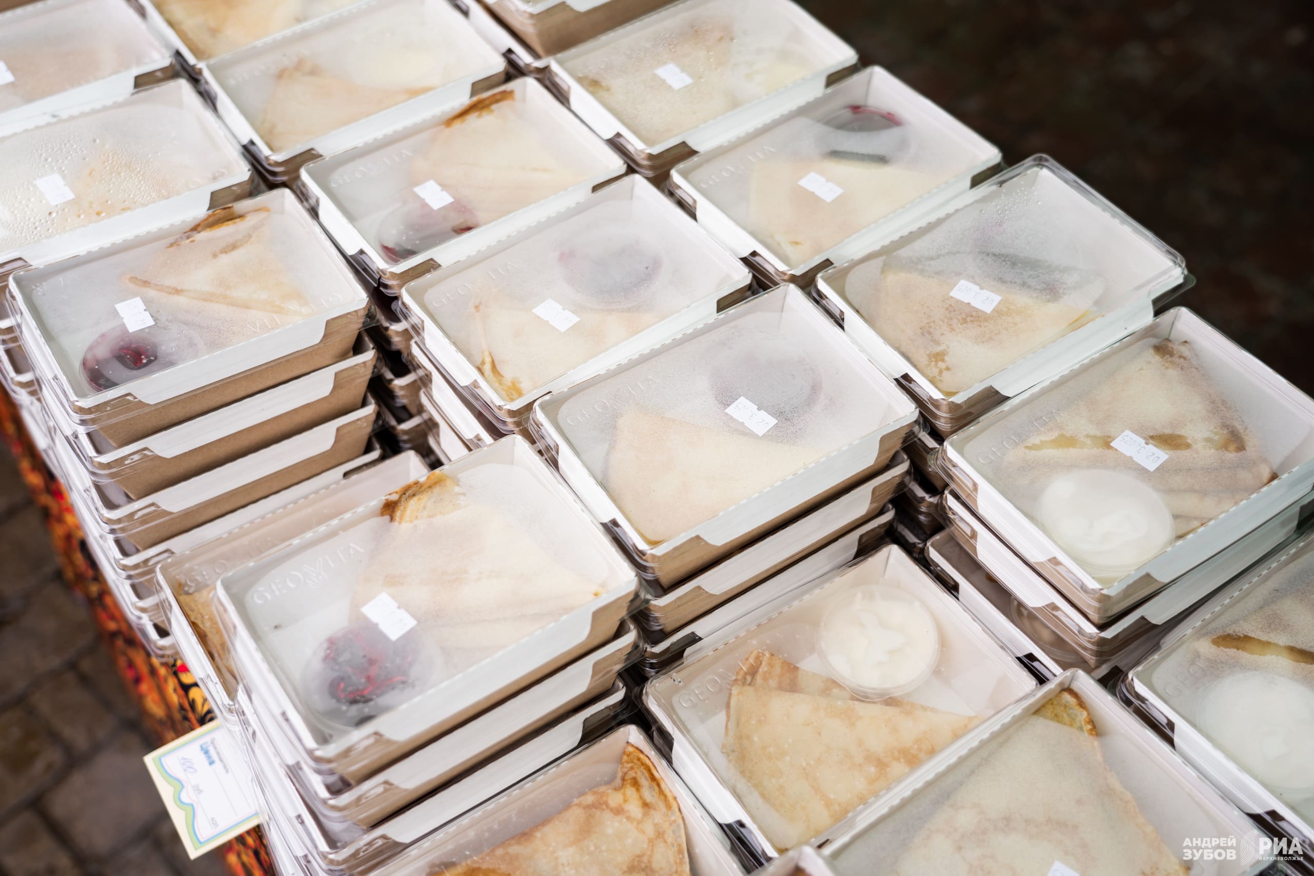 Блины, концерт и конкурсы: Как в Твери отмечают Масленицу Блины, концерт и конкурсы: Как в Твери отмечают Масленицу