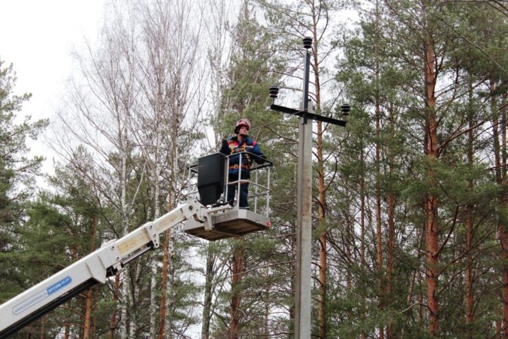 Специалисты «Тверьэнерго» ликвидируют последствия шквалистого ветра в регионе Тверьэнерго