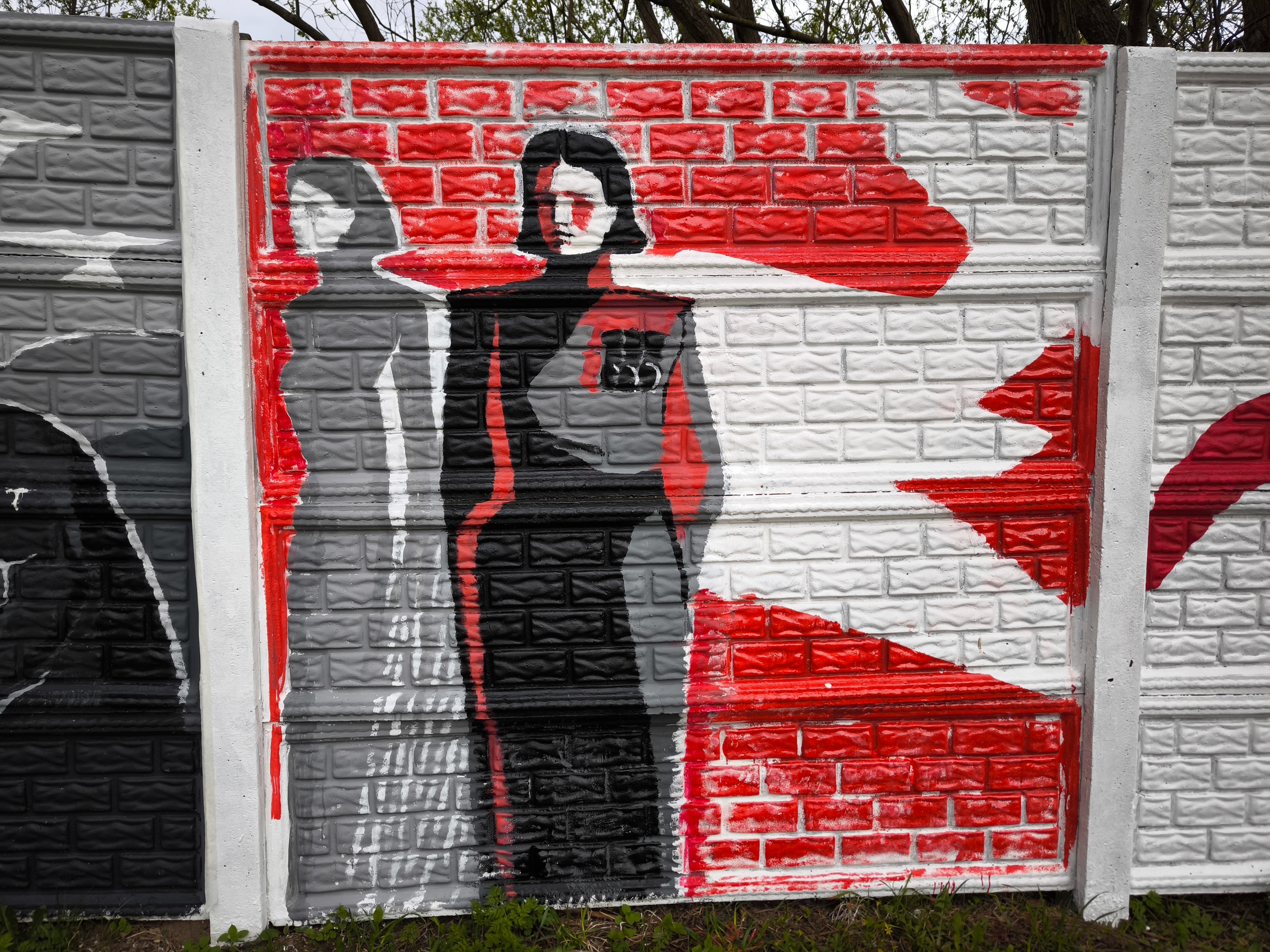 В Парке Победы тверские художники рисуют граффити к 9 мая