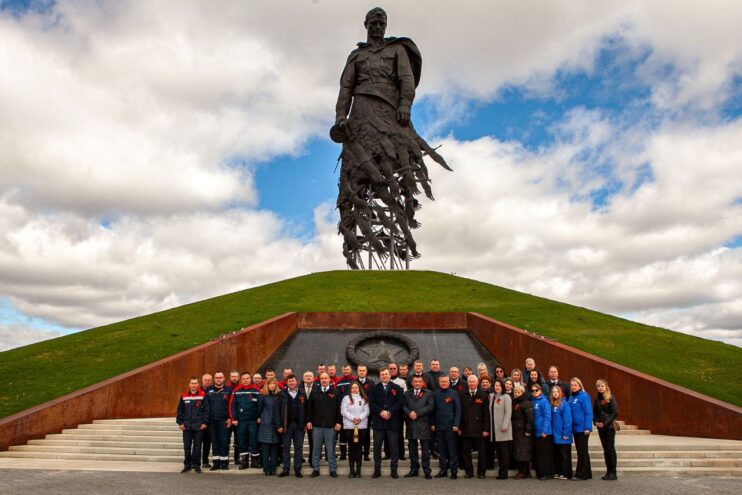 Энергетики «Россети Центр» – «Тверьэнерго» доставили частицу Вечного огня к Ржевскому мемориалу Советскому Солдату Тверьэнерго