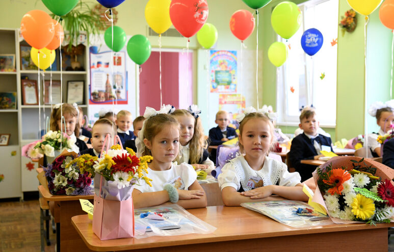 В Тверской области в новом учебном году за парты сядут 12 215 первоклассников
