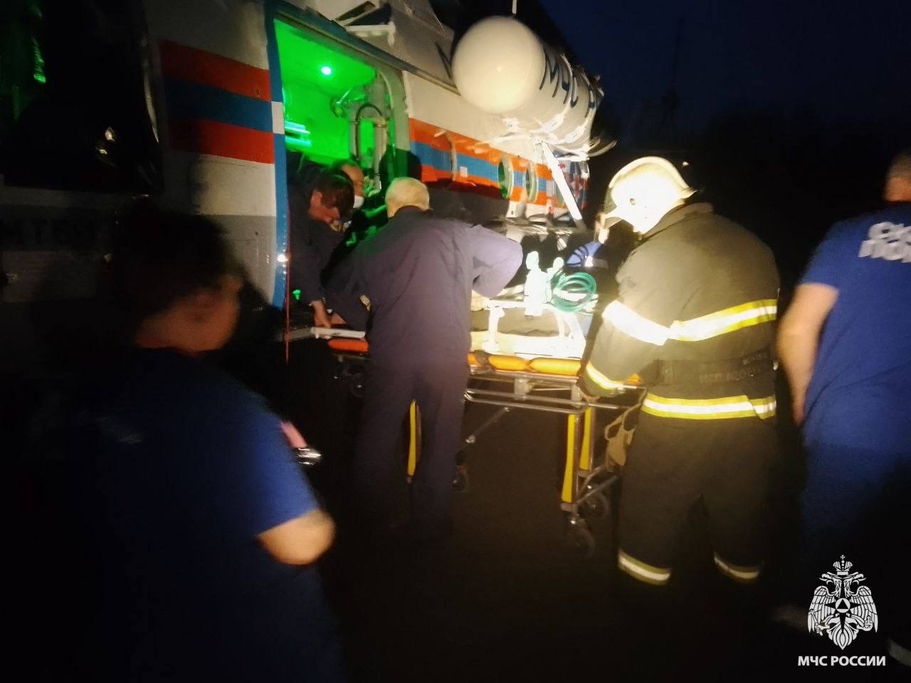 Вертолет МЧС вновь совершил экстренный вылет в Нелидовский округ Вертолет МЧС