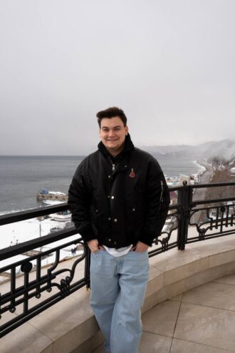 Тверской певец Александр Круг сфотографировался на фоне Байкала Александр Круг