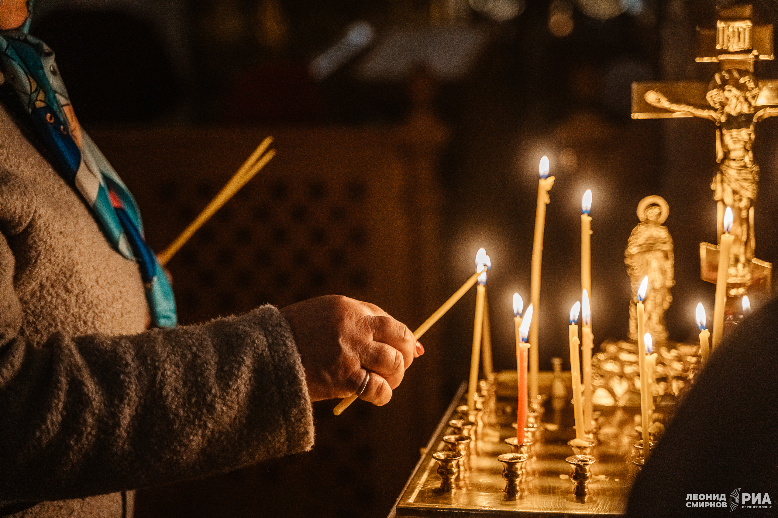 Фоторепортаж: как встретили Пасху в Спасо-Преображенском кафедральном соборе Твери