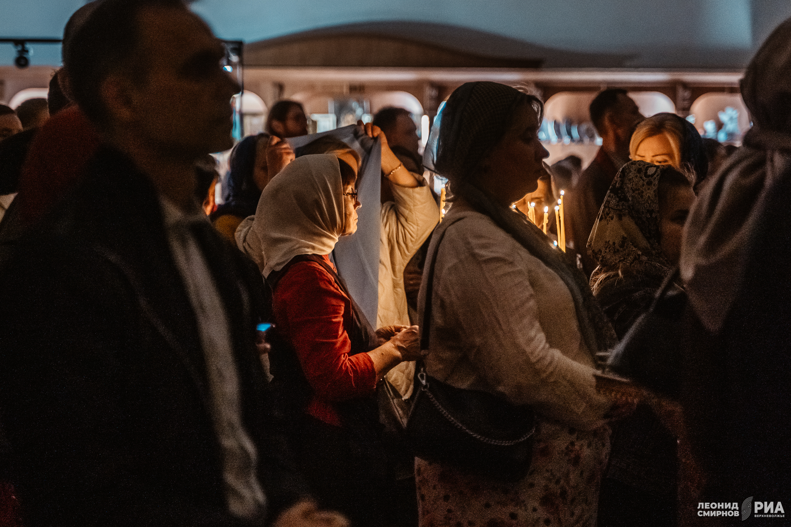 Фоторепортаж: как встретили Пасху в Спасо-Преображенском кафедральном соборе Твери
