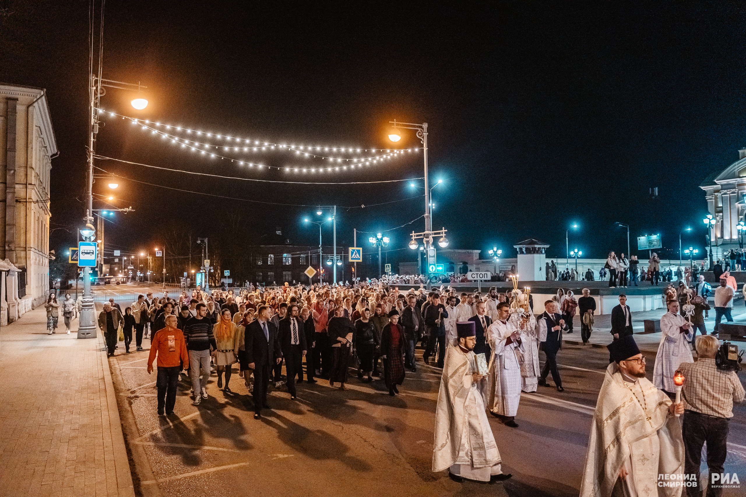 Фоторепортаж: как встретили Пасху в Спасо-Преображенском кафедральном соборе Твери
