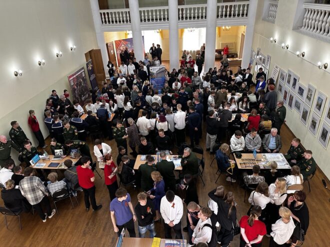 В Твери прошла профориентационная акция для старшеклассников «Твой выбор - защита Отечества!»