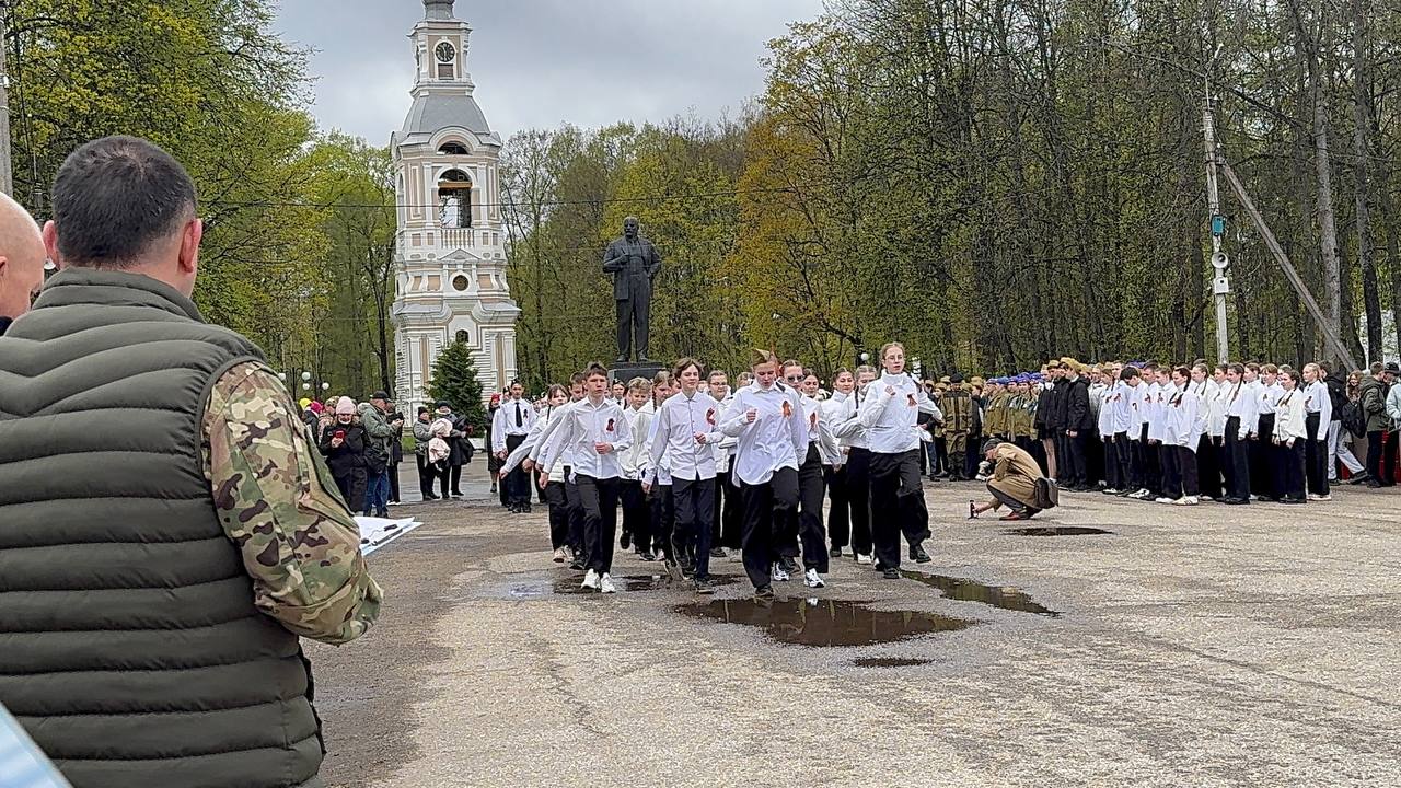 В Осташкове состоялся первый муниципальный конкурс строя и песни В Осташкове состоялся первый муниципальный конкурс строя и песни