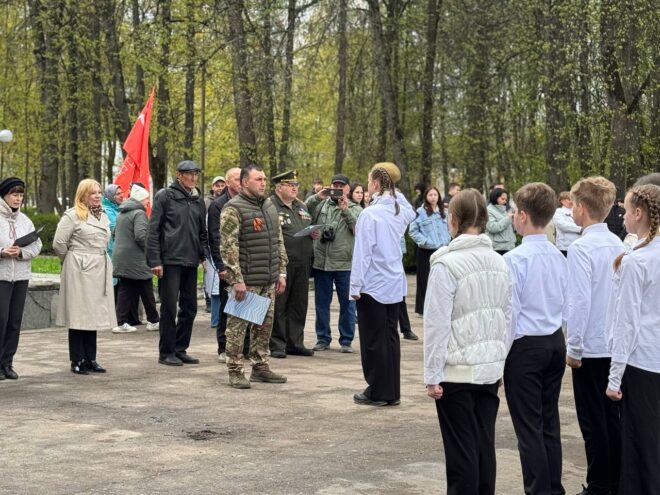 В Осташкове состоялся первый муниципальный конкурс строя и песни В Осташкове состоялся первый муниципальный конкурс строя и песни
