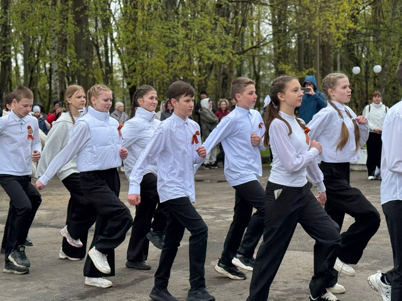 В Осташкове состоялся первый муниципальный конкурс строя и песни В Осташкове состоялся первый муниципальный конкурс строя и песни