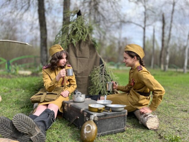 В городе Бологое воссоздали «Место привала солдата» к 80-летию Победы Бологое