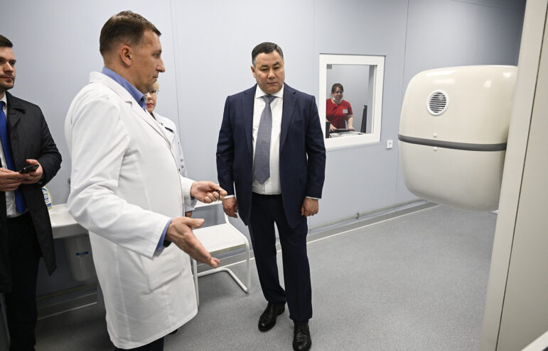 Игорь Руденя дал ряд поручений по дальнейшему укреплению материально-технической базы Эммаусской врачебной амбулатории Игорь Руденя