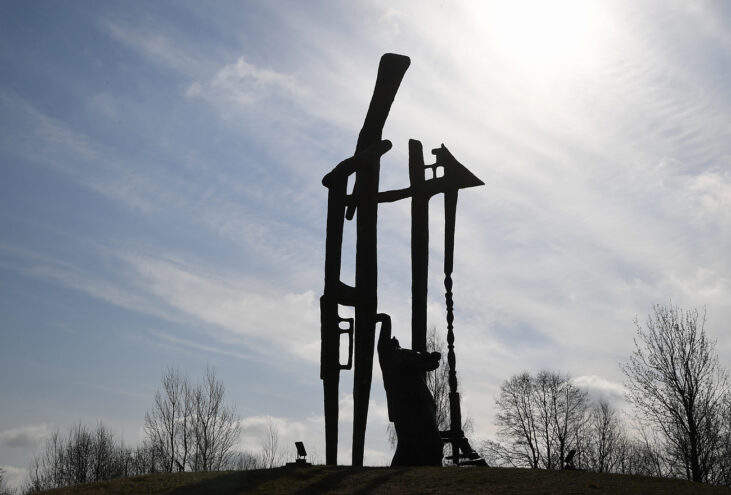 В память о жителях деревни: мемориальному комплексу "Ксты" — 40 лет Ксты