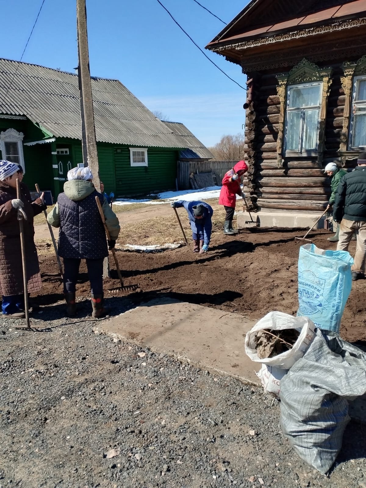 В селе Яковлево Тверской области установили стенд в память об односельчанах-героях войны В селе Яковлево Тверской области установили стенд в память об односельчанах-героях войны