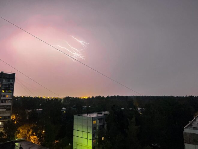 МЧС: в западных районах Тверской области ожидается гроза МЧС